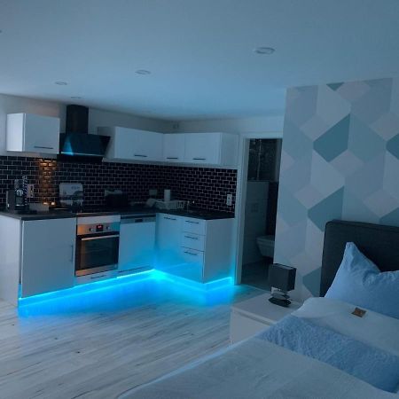 Modern Renovated Apartment Suited For Business Consultants - In Close Distance To Dt, Dhl And Un Campus - Reserved Parking Bonn Buitenkant foto