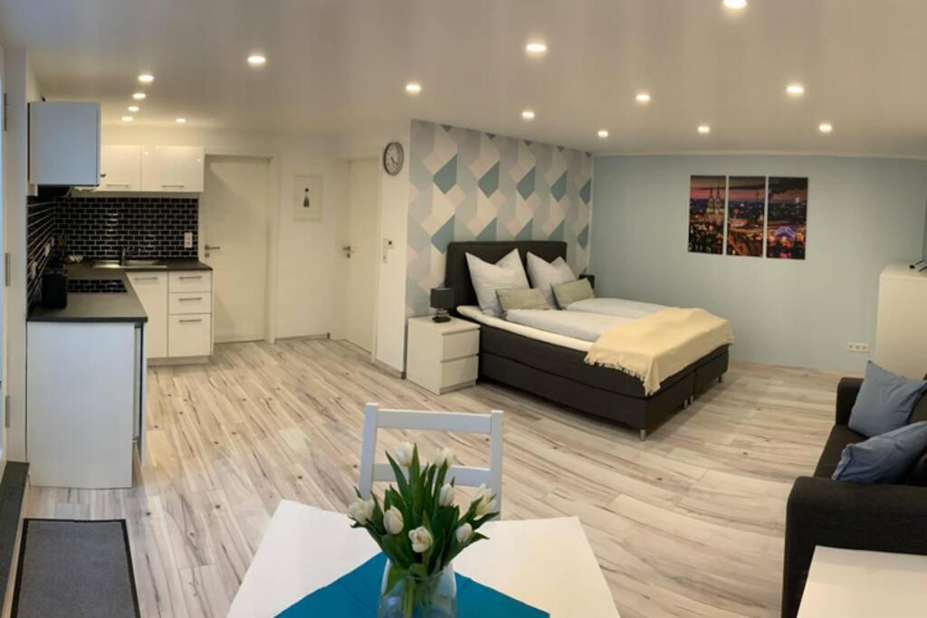 Modern Renovated Apartment Suited For Business Consultants - In Close Distance To Dt, Dhl And Un Campus - Reserved Parking Bonn Buitenkant foto