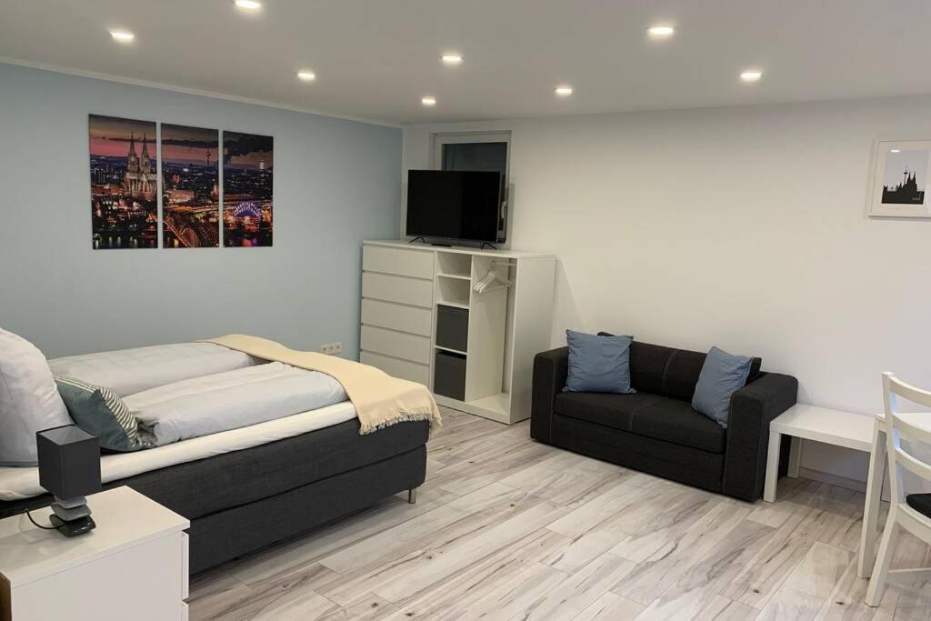 Modern Renovated Apartment Suited For Business Consultants - In Close Distance To Dt, Dhl And Un Campus - Reserved Parking Bonn Buitenkant foto
